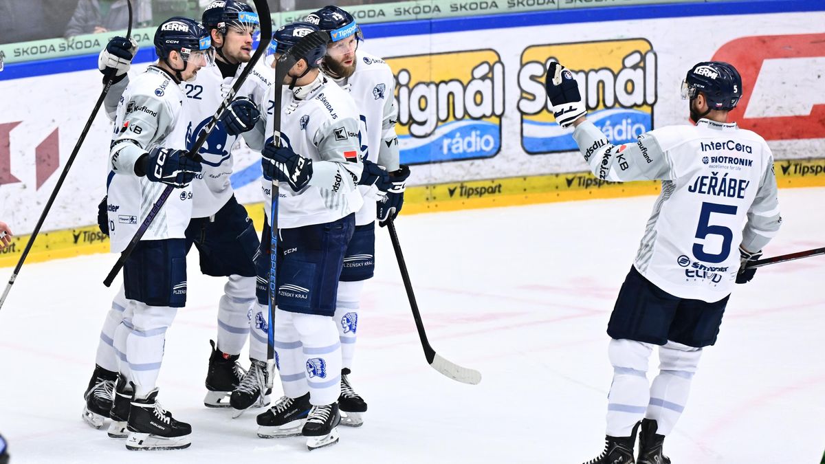 Největší překvapení sezony. Plzeň si zajistila play off po letech čekání, v kabině slavili i majitelé